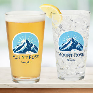 Verre à bière de la station de ski de la montagne