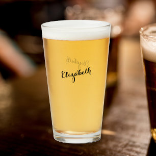 Verre à bière monogrammé avec une typographie simp