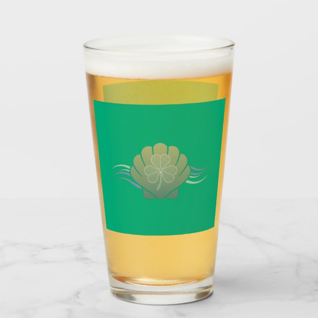 Verre à bière vert trèfle Lettre B - St. Patrick  (Devant (rempli))