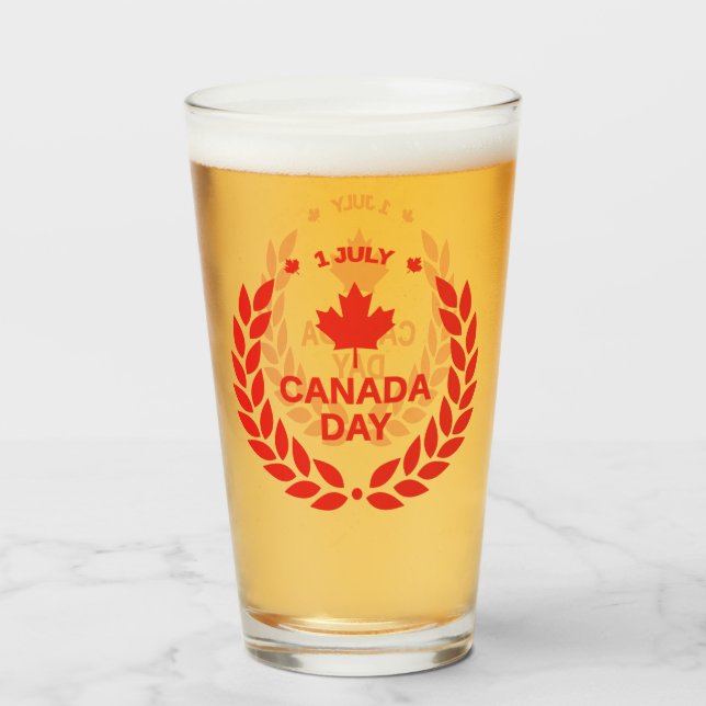 Verre à pied pour couronne de la Fête du Canada (Devant (rempli))