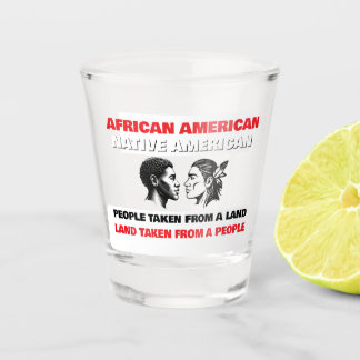 Verre A Shot Afro-Américains et Amérindiens