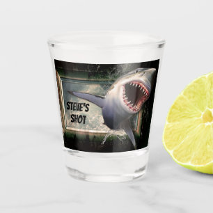 Verre A Shot Attaque de requin jaillissant de l'eau style 3d