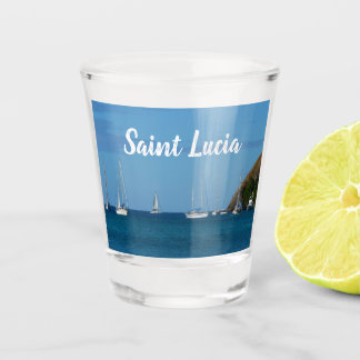 Verre A Shot Bateaux à voile dans la baie Blancs et Bleus Nauti