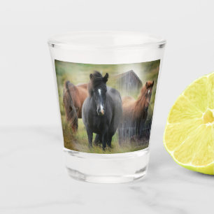 Verre A Shot Beaux Chevaux et Grange Rustique