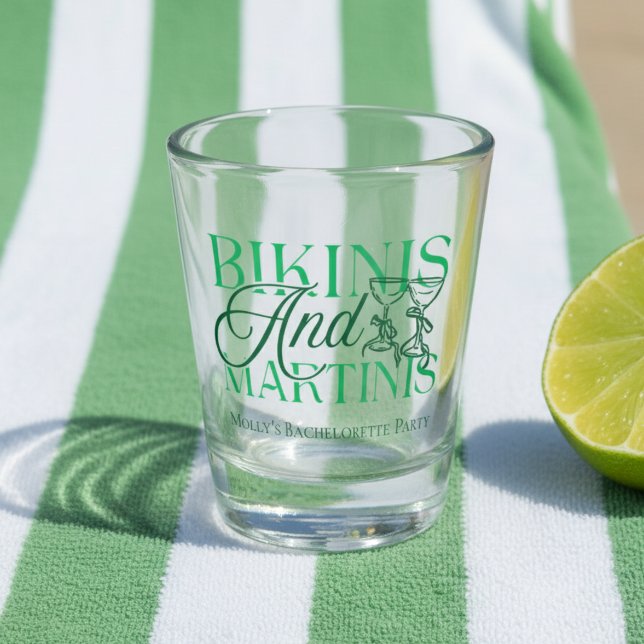 Verre A Shot Bikinis et Martinis - Bachelorette sur mesure (Bring the beachy vibes with this playful “Bikinis and Martinis” design!)