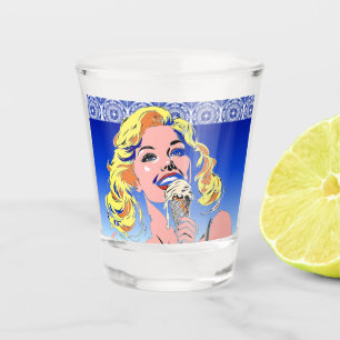 Verre A Shot Blonde Mangeant une Glace Style Pop Art Coloré des