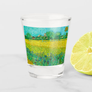 Verre A Shot Champ Van Gogh avec Irises près d'Arles
