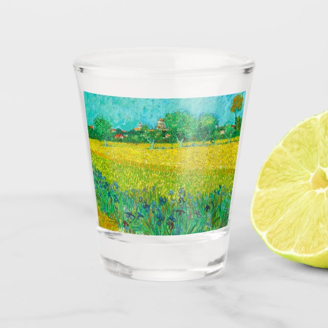 Verre A Shot Champ Van Gogh avec Irises près d'Arles (Devant)