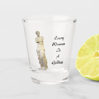 Verre A Shot Chaque femme