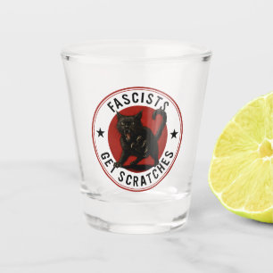 Verre A Shot Chats Contre les Fascistes