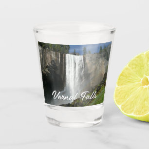 Verre A Shot Chute de Vernal I dans le Parc national de Yosemit