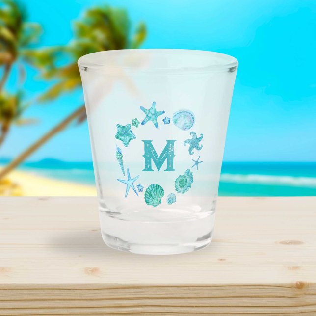 Verre A Shot Coquillages d'aquarelle bleu et monogramme d'étoil (Blue Watercolor Seashells and Starfish Monogram Shot Glass)