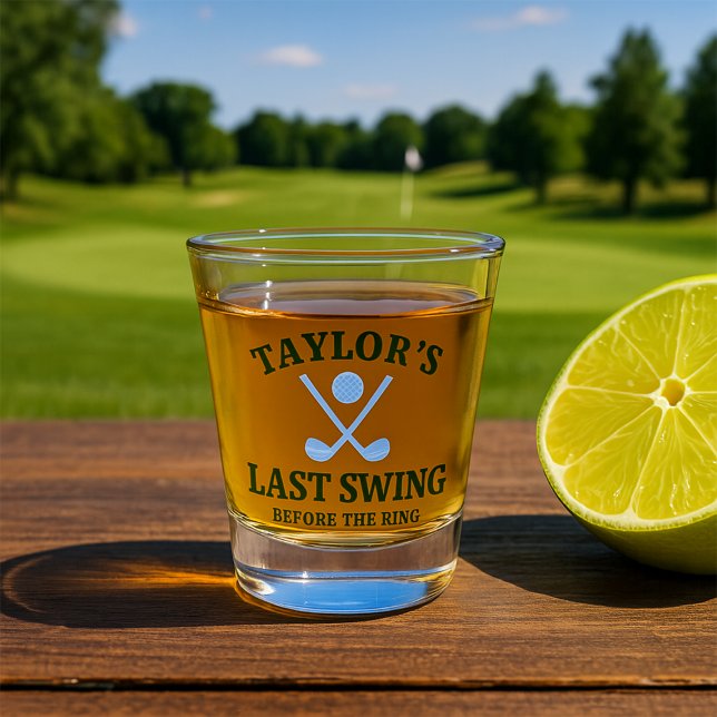 Verre A Shot Dernier Swing Avant Le Bachelor De Golf Ring (Last Swing Before The Ring Golf Bachelor Shot Glass by Ricaso. For the groom to be and his crew)