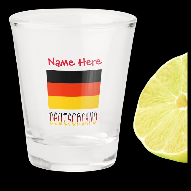 Verre A Shot Drapeau allemand Deutschland Personnalisation roug (German Flag on shot glass with the word DEUTSCHLAND below in colors of flag. Name in red above.)