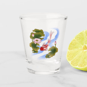 Verre A Shot Élégante carpe de koi dans un étang de lotus