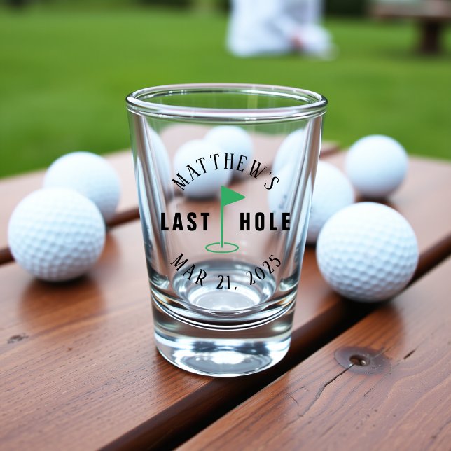 Verre A Shot Enterrement de vie de garçon de golf dernier trou (Golf Bachelor Party Last Hole Shot Glass
)