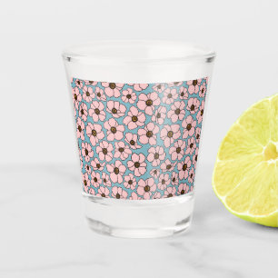 Verre A Shot Fleurs roses sur fond bleu