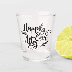 Verre A Shot Heureux toujours après mariage