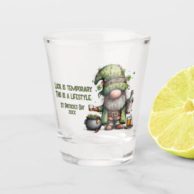 Verre A Shot Illustration de gnome pour la Saint-Patrick avec t (Devant)