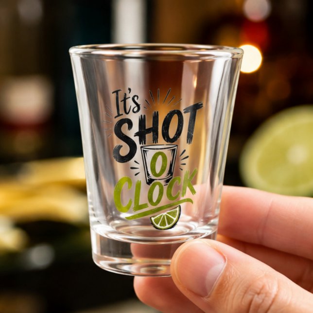 Verre A Shot It's "Shot O'clock" typography fun shot glass. (Créateur téléchargé)