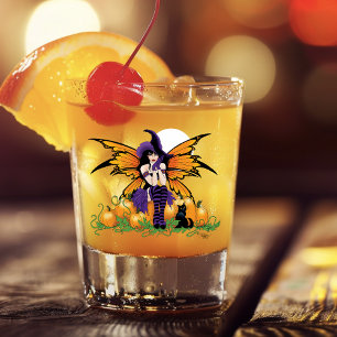 Verre A Shot Jolie citrouille de la fée d'Halloween avec un cha