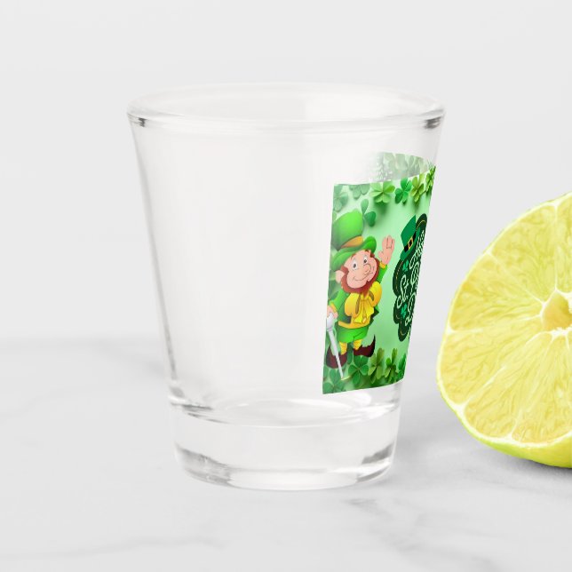 Verre A Shot Joyeuse Saint-Patrick avec notre Helena (Gauche)
