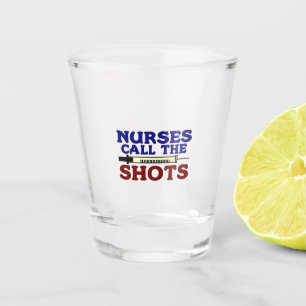 Verre A Shot Les infirmières appellent les chaussures