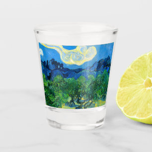 Verre A Shot Les oliviers de Van Gogh dans un paysage montagneu