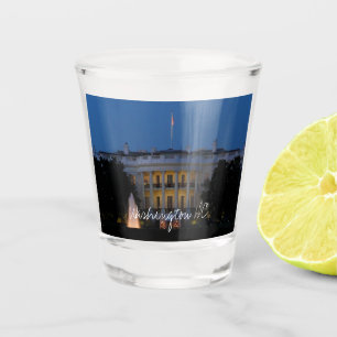 Verre A Shot Maison Blanche de Noël à la nuit à Washington DC