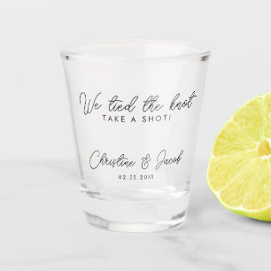 Verre A Shot nous avons noué le noeud prendre une photo boire u