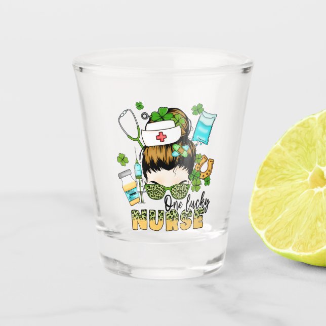 Verre A Shot One Lucky Nurse - Messy Bun - St. Patrick’s Day (Devant)