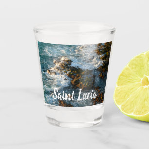 Verre A Shot Où l'océan rencontre les rochers