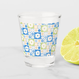 Verre A Shot Pétales dans le silence 06. Motif floral.