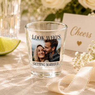 Verre A Shot Photo de mariage Regardez qui se marie