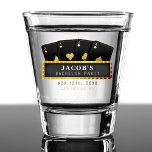 Verre A Shot Poker Aces Black & Gold Bachelor<br><div class="desc">Black and gold poker thème de la fête de célibataire tourné verre avec quatre as et marquee signe. Personnalisez-le avec les détails de l'événement du marié.</div>