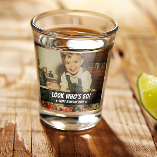 Verre A Shot Regardez qui a 50 ans, photo de fête d'anniversair