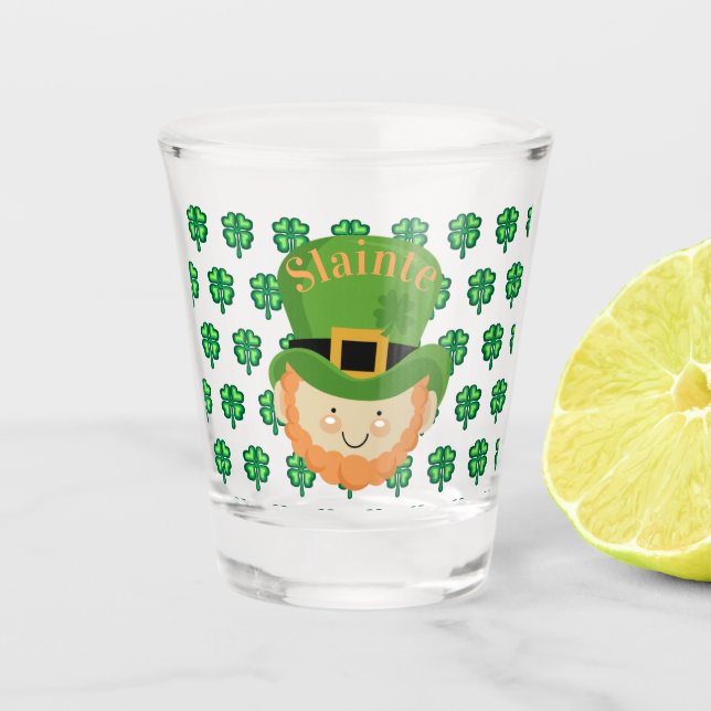 Verre A Shot Slainte Leprechaun irlandais et shamrock (Devant)