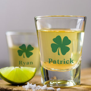 Verre A Shot Trèfle vert irlandais monogramme personnalisé