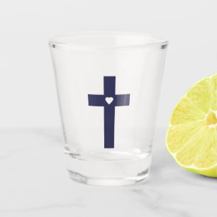Verre A Shot Une croix avec un cœur d'amour sacré