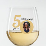Verre À Vin Sans Pied Black & Gold 50 Cinquante ans 50e anniversaire<br><div class="desc">Vitre photo d'anniversaire noir et or pour 50 ans. Design Unisex pour les femmes et les hommes. Customisez l'âge qui convient à votre occasion et ajoutez une photo personnelle du destinataire. Idéal pour un 50e anniversaire ou décoration de fête d'anniversaire pour un bain de cinquantième anniversaire.</div>