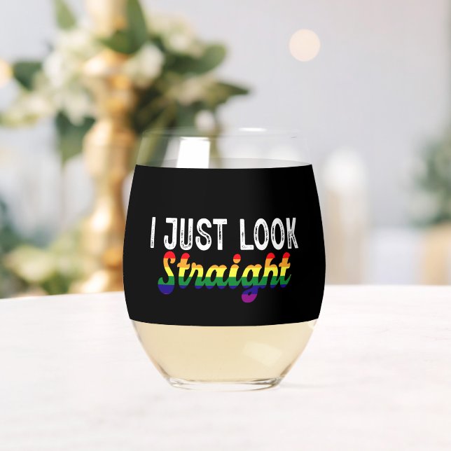 Verre À Vin Sans Pied Je regarde juste droit LGBT Rainbow Pride Mois (Insitu (Mariage))