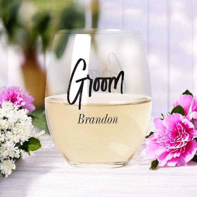 Verre À Vin Sans Pied Mariage de script noir blanc Groom (Créateur téléchargé)