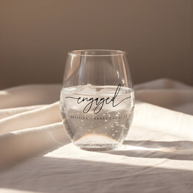 Verre À Vin Sans Pied Minimalist Script "Engaged" Custom Names (Créateur téléchargé)