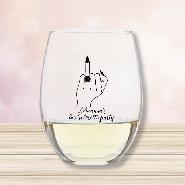 Verre À Vin Sans Pied Poitrine De Mariage Doigt Drôle Bachelorette (ring finger funny bachelorette party favor wine glass black)