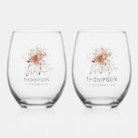 Verre À Vin Sans Pied Rustic Terracotta Florals M. Mme Nom Date Mariage<br><div class="desc">Rustic Terracotta Florals Newlyweds M. Mme Nom Date Mariage. Avec une calligraphie stylisée pour Mr et Mrs et personnalisez facilement chaque verre avec le nom et la date mariage. Un bouquet de fleurs et d'herbes dans les nuances automnales de terre cuite et crème est de chaque côté.</div>