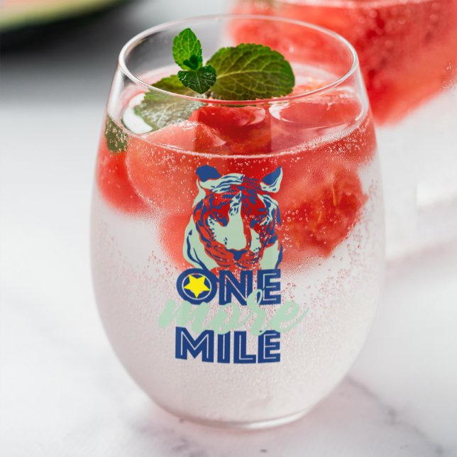 Verre À Vin Sans Pied Un Mille De Plus Motivationnel Bleu Tigre Vin Verr (Créateur téléchargé)