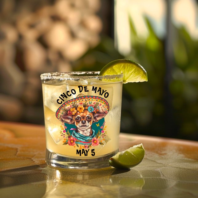 Verre À Whisky Cinco de Mayo Chihuahua portant Sombrero & Serape (Créateur téléchargé)