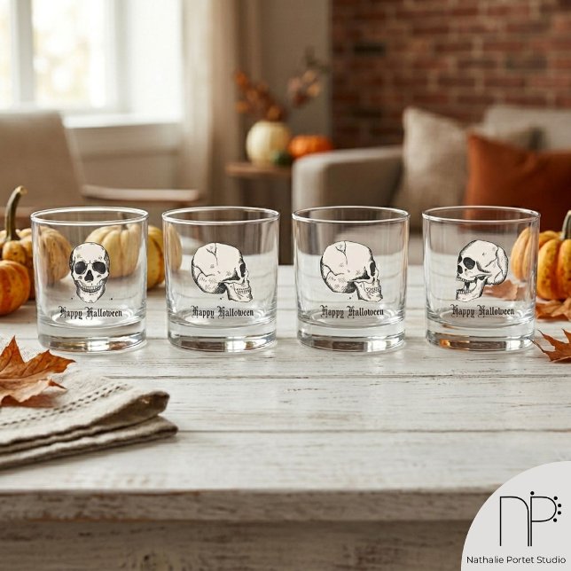 Verre à Whisky Goth Mom et Dad Skull (Halloween goth skull whiskey glass with a chic noir aesthetic for spooky parents)