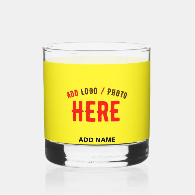 VERRE À WHISKY MARQUE VÉRIFIÉE JAUNE CLAIR ET MODERNE (Recto)