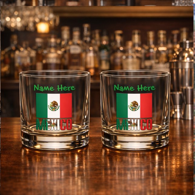 Verre À Whisky Personnalisation verte du drapeau mexicain (Personalized whiskey glasses have Mexican Flag and MEXICO in flag colors. Add name above.)